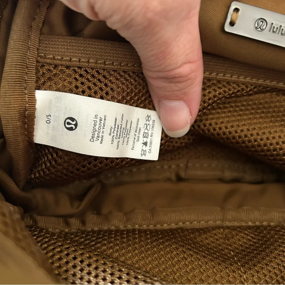 Lululemon Brown Sherpa Pouch - Picture 6 of 8